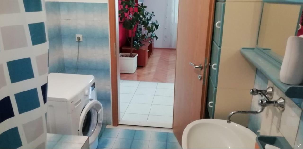 Spacious Family Apartment With Parking In The Shade And Barbecue House Šibenik Buitenkant foto